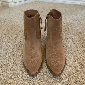Dam Edelman Western Suede booties
